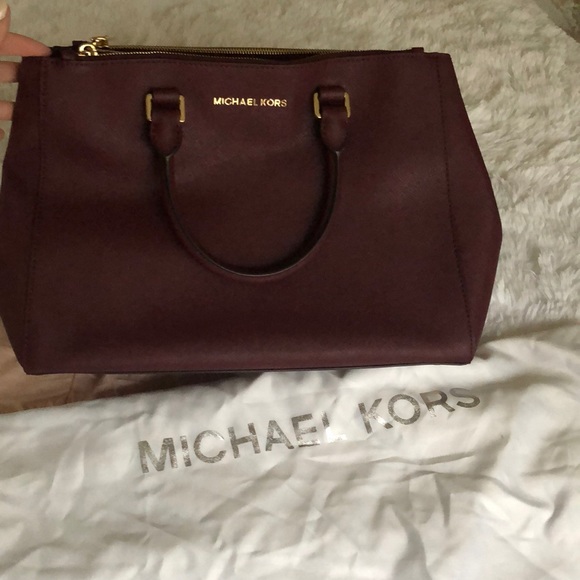 Michael Kors Handbag in Maroon - Picture 5 of 5